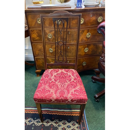 189 - A GOOD QUALITY EDWARDIAN INLAID SIDE CHAIR, with pierced splat back and string inlaid back rest. Wit... 