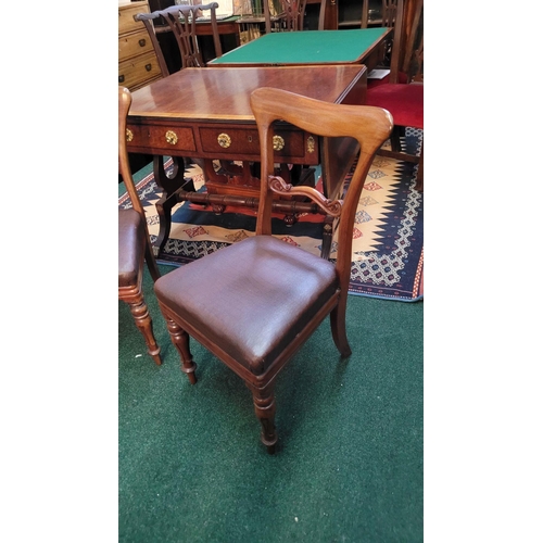 156 - A PAIR OF VICTORIAN DINING ROOM CHAIRS / SIDE CHAIRS, each with a shaped shoulder to the back rest &... 