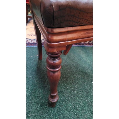 156 - A PAIR OF VICTORIAN DINING ROOM CHAIRS / SIDE CHAIRS, each with a shaped shoulder to the back rest &... 