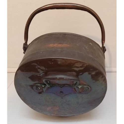 176 - AN ANTIQUE VICTORIAN ERA COPPER COAL HELMET SHAPED SCUTTLE bucket, dimension: 39cm long x 40cm high ... 