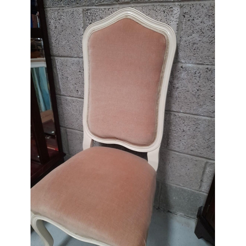 195 - A GOOD FRENCH COUNTRY HOUSE STYLE DRESSING ROOM CHAIR / BEDROOM CHAIR, raised on cabriole shaped leg... 