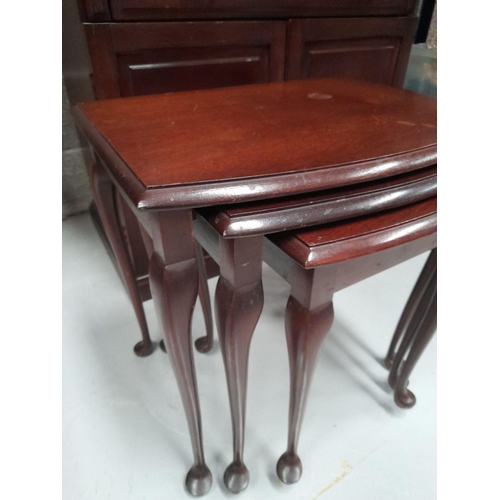 199 - A CONTEMPORARY GOOD NEST OF TABLES, includes three tables all raised on cabriole shaped legs with pa... 