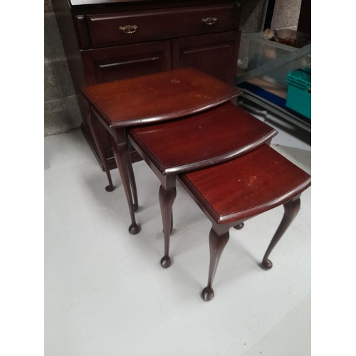 199 - A CONTEMPORARY GOOD NEST OF TABLES, includes three tables all raised on cabriole shaped legs with pa... 