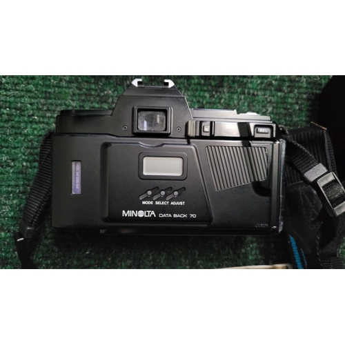 204 - A VINTAGE MINOLTA 7000 – in camera bag, with an AF 28-135MM zoom lense, flash & detachable Data Back... 