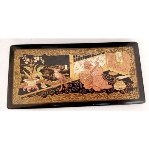 23 - AN ANTIQUE FRENCH 'SOCIETE FRANCAISE DE COTONS A COUDRE' EMBROIDERY BOX, Lacquered decorative box, c... 