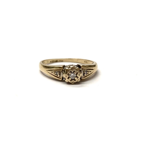 52 - A PRETTY 9CT YELLOW GOLD DIAMOND SOLITAIRE RING, Marked to interior band DIA, 375, GA. With central ... 