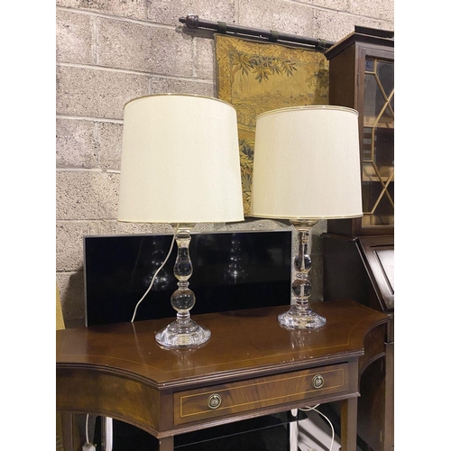 72 - AN EXCELLENT PAIR OF CLEAR GLASS DOUBLE LOBE TABLE LAMPS, c.1980, with original shades. Dimensions: ... 