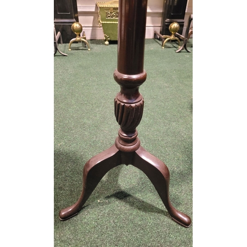 101 - A GOOD EARLY 20TH CENTURY MAHOGANY JARDINÉRE STAND, with circular top having reeded edge, raised on ... 