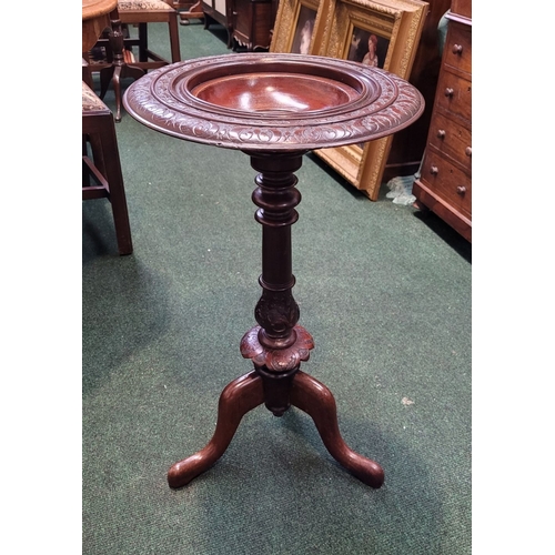 113 - A FINE 19TH CENTURY MAHOGANY CARVED & WOODTURNED WASH STAND, with a circular bowl holder to the top ... 