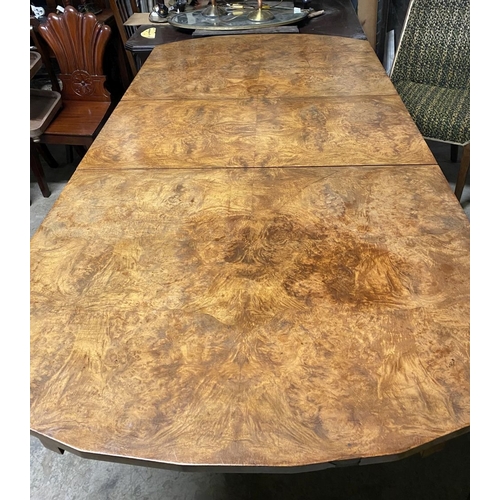 141 - AN EXCELLENT ART DECO WALNUT EXTENDING DINING TABLE WITH FOUR CHAIRS & TWO CARVERS, c.1940, the tabl... 