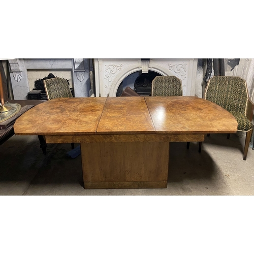 141 - AN EXCELLENT ART DECO WALNUT EXTENDING DINING TABLE WITH FOUR CHAIRS & TWO CARVERS, c.1940, the tabl... 