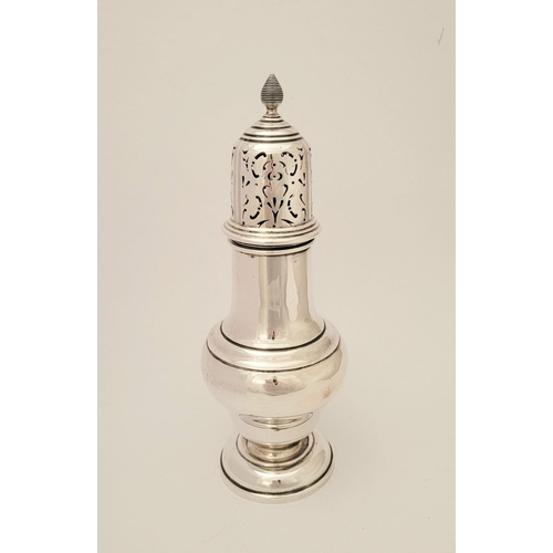 149 - AN EARLY 19TH CENTURY SILVER SUGAR CASTER, having pierced lid with finial to the tip, the body with ... 