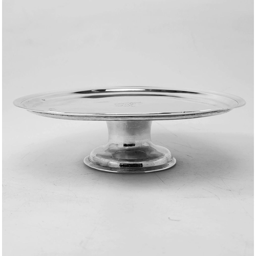 152 - AN EXCELLENT IRISH GEORGE II SILVER TAZZA, Hallmarked Maker William Townsend, Dublin, c.1750. Of sim... 