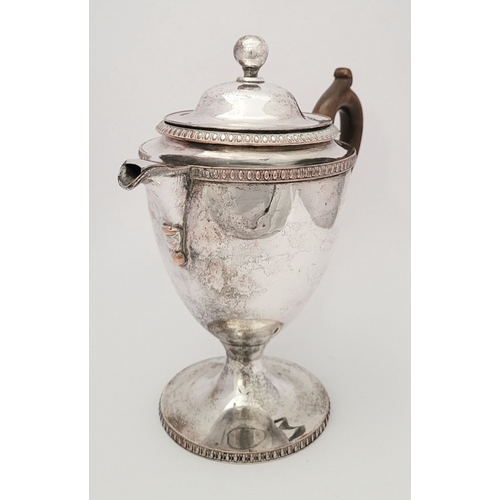 166 - A GOOD QUALITY MID 19TH CENTURY SHEFFIELD SILVER PLATE GRAVY POT, circa 1850, with a lift away lid, ... 