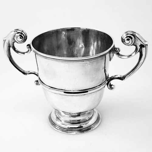 170 - AN EXCELLENT IRISH GEORGE I SILVER TWO HANDLED CUP, Hallmarked Maker William Bell, Dublin, 1717. Wit... 