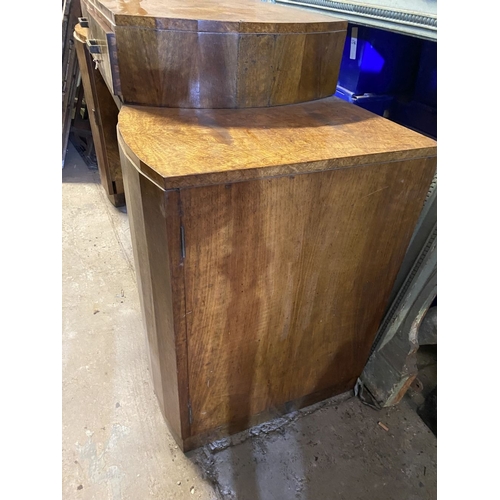 172 - AN EXCELLENT ART DECO WALNUT SERVER / SIDE BOARD/ CONSOLE,, with two bow fronted doors opening to fi... 