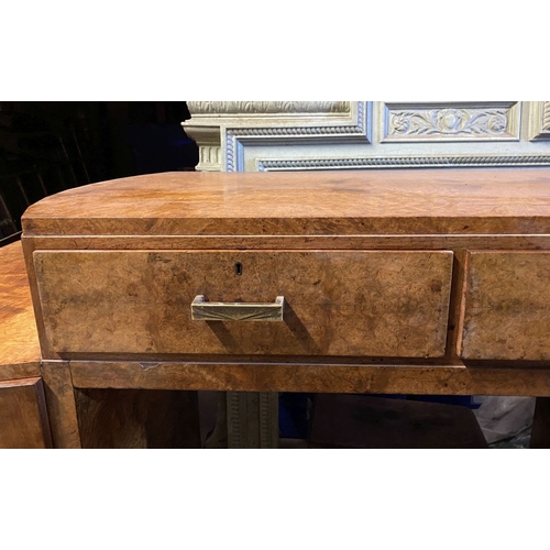 172 - AN EXCELLENT ART DECO WALNUT SERVER / SIDE BOARD/ CONSOLE,, with two bow fronted doors opening to fi... 