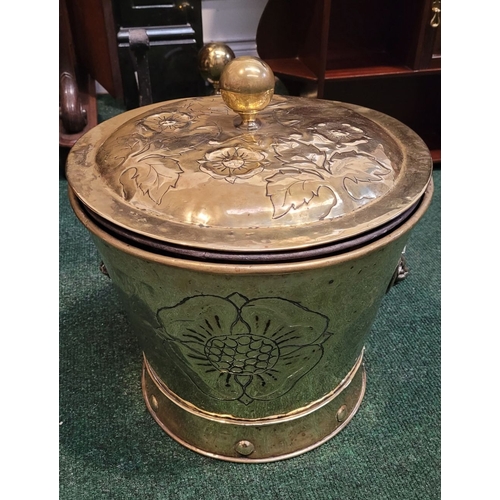 174 - A GOOD ARTS ‘N’ CRAFTS STYLE LARGE BRASS FIREFUEL BOX; with hinged lid; decorated to the top & sides... 