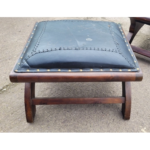 177 - A GOOD QUALITY REGENCY STYLE ‘X’ FRAME LEATHER TOPPED FOOTSTOOL, with stud upholstered leather top, ... 