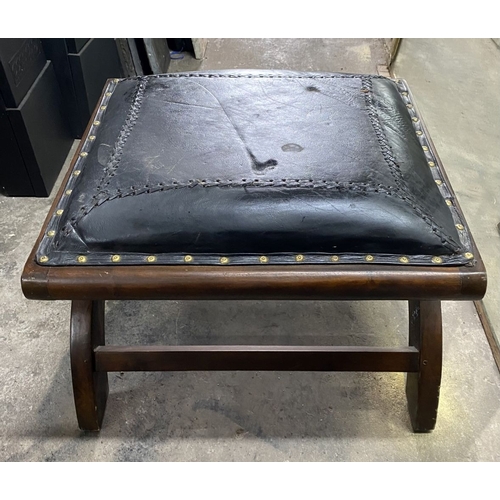 177 - A GOOD QUALITY REGENCY STYLE ‘X’ FRAME LEATHER TOPPED FOOTSTOOL, with stud upholstered leather top, ... 