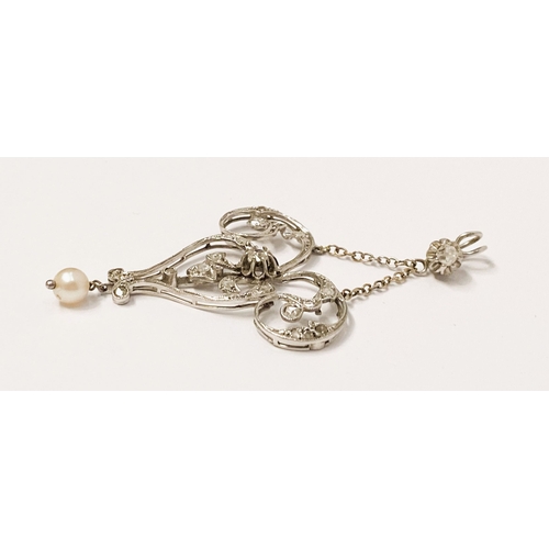 20 - A VERY FINE BELLE EPOQUE DIAMOND AND PEARL PENDANT, of ribbon bow and garland design, the raised cen... 