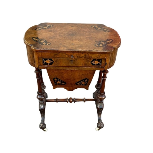 228 - A VERY FINELY CRAFTED 19TH CENTURY WALNUT INLAID WRITING / WORK TABLE, the top of clover shape with ... 