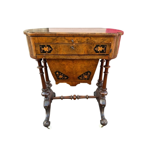 228 - A VERY FINELY CRAFTED 19TH CENTURY WALNUT INLAID WRITING / WORK TABLE, the top of clover shape with ... 