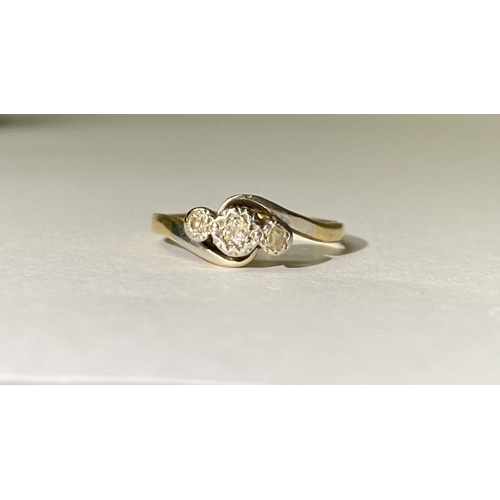 234 - A BEAUTIFUL 18CT & PLATINUM THREE STONE DIAMOND RING, with central round cut diamond in illusion set... 