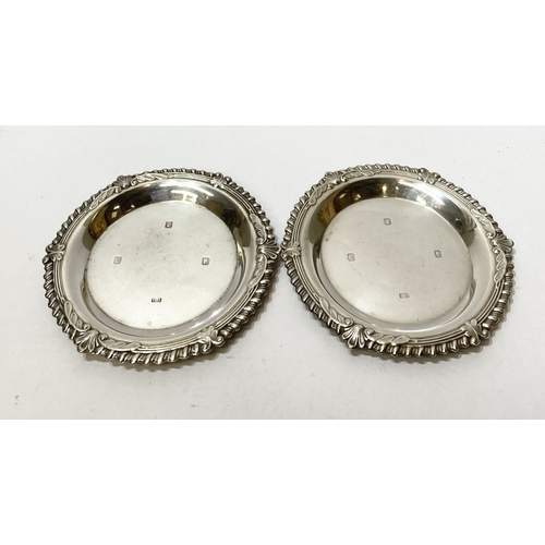 280 - A PAIR OF IRISH SILVER PIN DISHES, Hallmarked Maker Irish Silver Ltd, Dublin, c.1972. With decorativ... 