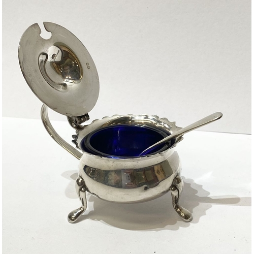 282 - A ROYAL IRISH SILVER CO. DUBLIN SILVER CONDIMENT SET TO INCLUDE, three salts, two with blue glass li... 