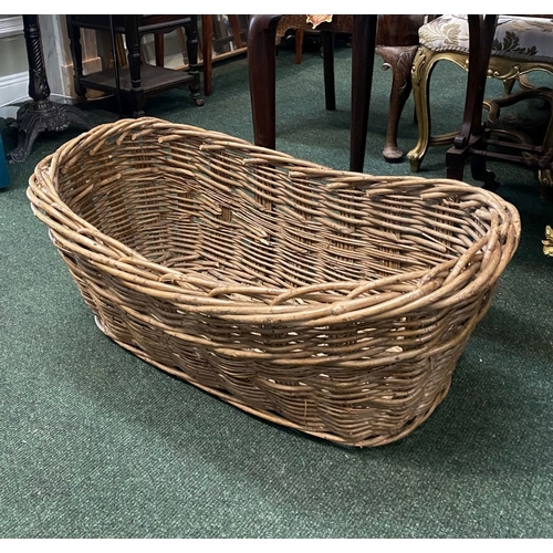 291 - A LARGE IRISH TRADITIONAL TURF/FIRE WOOD BASKET, crafted to the highest standard , excellent conditi... 