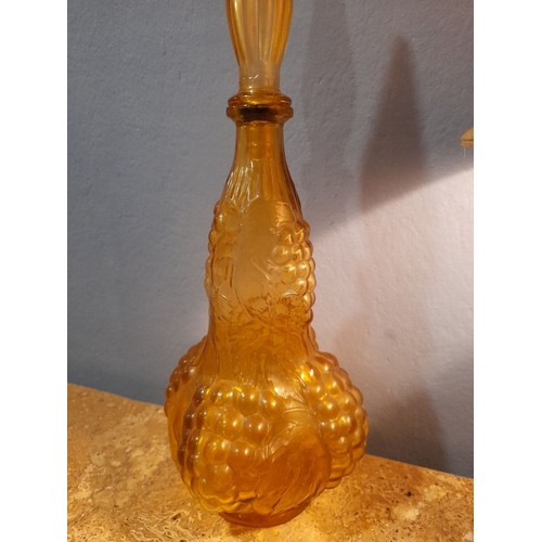 308 - A GOOD QUALITY MID-CENTURY YELLOW GLASS WINE DECANTER, lovely decorative glass piece; vintage home d... 