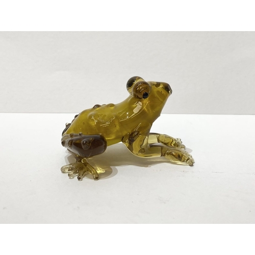 337 - A CHARMING MURANO STYLE ART GLASS FROG SCULPTURE/PAPERWEIGHT, intricate handblown piece, dimensions:... 