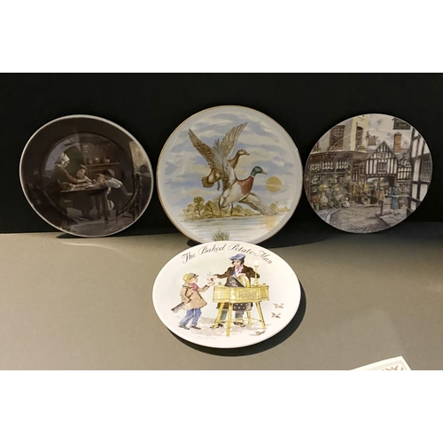 370 - A LIMITED EDITION COLLECTORS PLATE LOT TO INCLUDE, (i) ‘The Family Meal’ by Paul Seignac limited edi... 