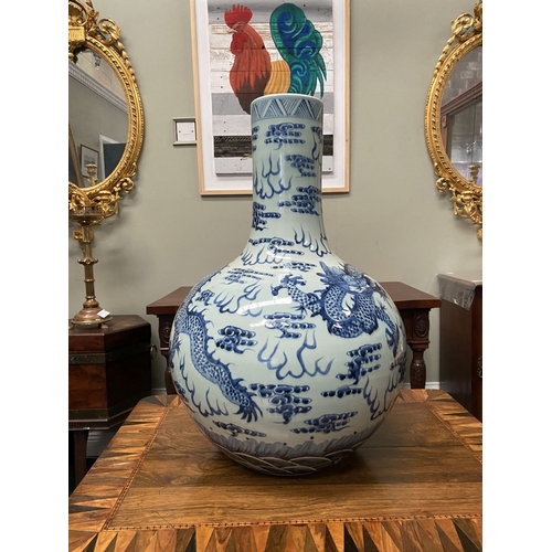 48 - AN EXCELLENT LARGE ANTIQUE CHINESE BOTTLE VASE, late 19th Century, baluster shape, decorated with pa... 