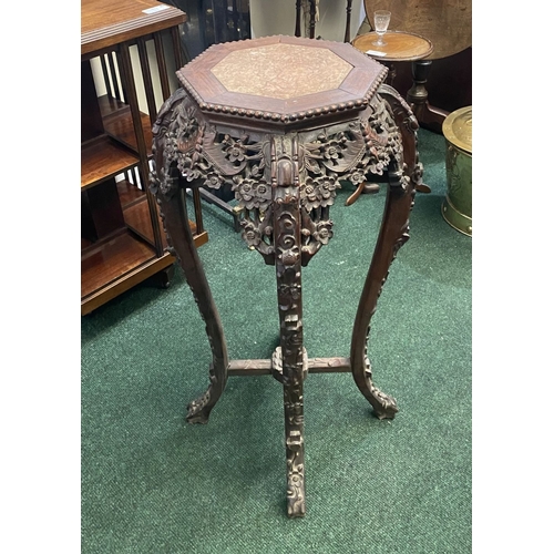 54 - AN EXCELLENT 19TH CENTURY CHINESE HARDWOOD OCTAGONAL MARBLE-TOPPED JARDINIERE STAND, the octagonal t... 