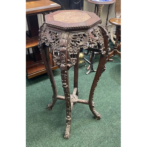 54 - AN EXCELLENT 19TH CENTURY CHINESE HARDWOOD OCTAGONAL MARBLE-TOPPED JARDINIERE STAND, the octagonal t... 