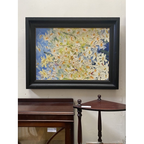 80 - MARTIN STONE (Irish, 20th Century), ‘DOG DAISIES’, oil on canvas, signed verso, inscribed with title... 