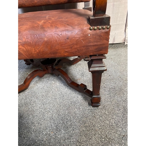 10 - AN EXCELLENT LEATHER UPHOLSTERED MAHOGANY ARMCHAIR, with brown leather upholstered backrest and seat... 