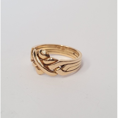 121 - AN 18CT YELLOW GOLD KNOT RING, Ring size: M ½