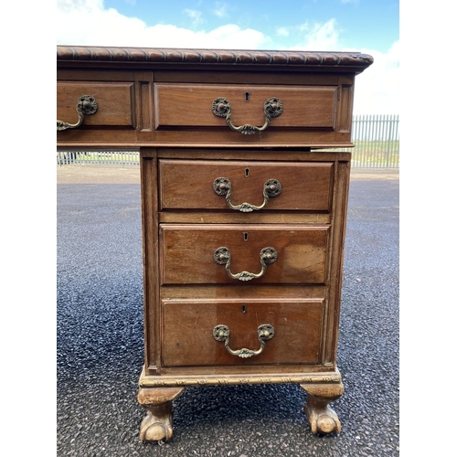 189 - A LARGE MAHOGANY PEDESTAL DESK, with tooled leather top, gadrooned edge, over 3 frieze drawers on a ... 