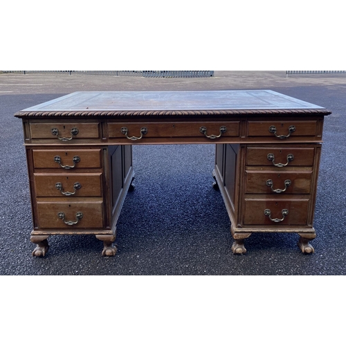 189 - A LARGE MAHOGANY PEDESTAL DESK, with tooled leather top, gadrooned edge, over 3 frieze drawers on a ... 