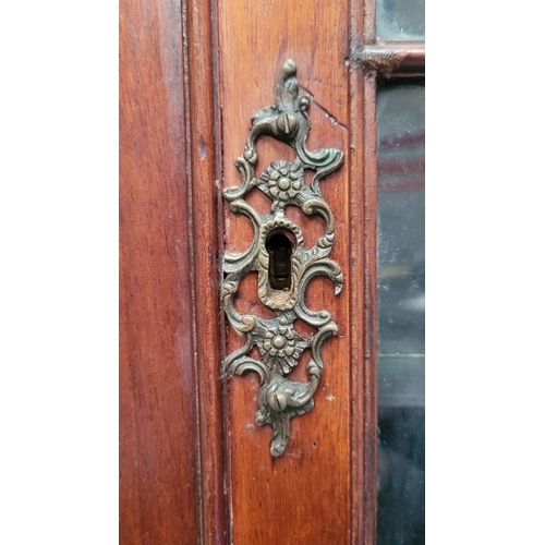 208 - A TALL GEORGIAN ASTRAGAL GLAZED CORNER BOOKCASE/DISPLAY CABINET, The top with dentil moulding over t... 