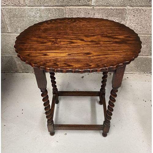 272 - AN OAK BOBBIN TURNED SIDE/OCCASSIONAL TABLE, the oval top with scalloped edges, standing on barley t... 