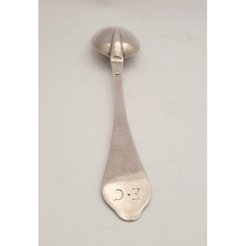 30 - A RARE WILLIAM III DOG NOSE RAT’S TAIL SPOON, circa 1700, engraved initials to the reverse of the ti... 