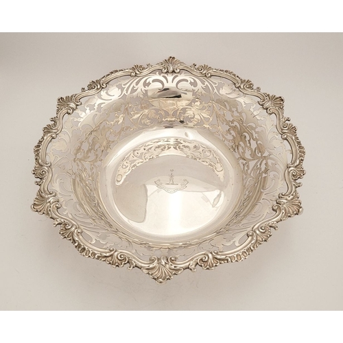 63 - A VERY FINE PAIR OF EARLY 20TH CENTURY SILVER FRUIT DISHES, each with beautiful chased foliage scrol... 