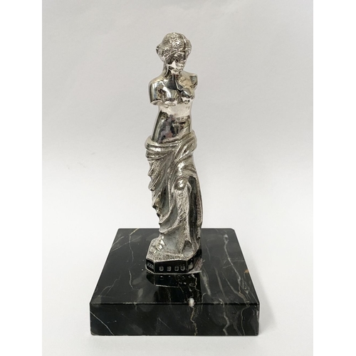 7 - AN IRISH SILVER ‘VENUS DE MILO’ SCULPTURE ON MARBLE BASE, Dublin 1973 by M H Gill. Exceptional sculp... 