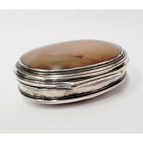 74 - A LATE 18TH CENTURY GEORGIAN OVAL SHAPED AGATE TOPPED SILVER BOX, circa 1770. With reed detail to th... 