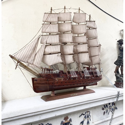 96 - AN EXCELLENT VINTAGE SHIP MODEL, of the 18th Century Spanish ‘Confection’, expertly made with label ... 