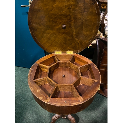 320 - A FINE 19TH CENTURY SEWING/WORKS TABLE, this Victorian trumpet work/sewing table has a round top wit... 